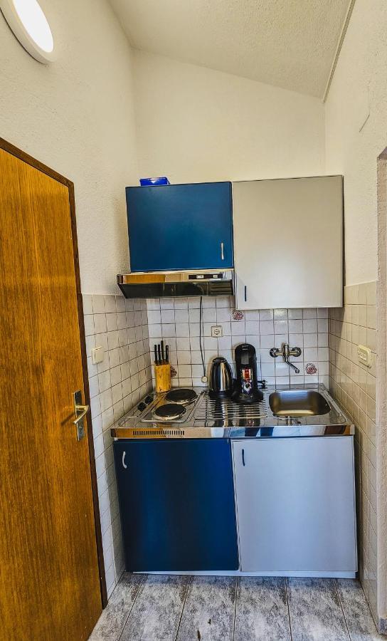 Aenona Sea View Apartments Нин Экстерьер фото
