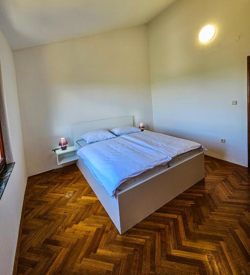 Aenona Sea View Apartments Нин Экстерьер фото