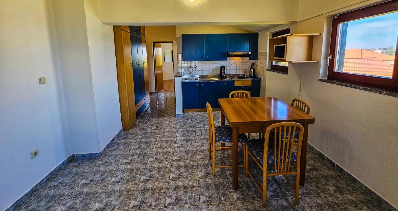 Aenona Sea View Apartments Нин Экстерьер фото