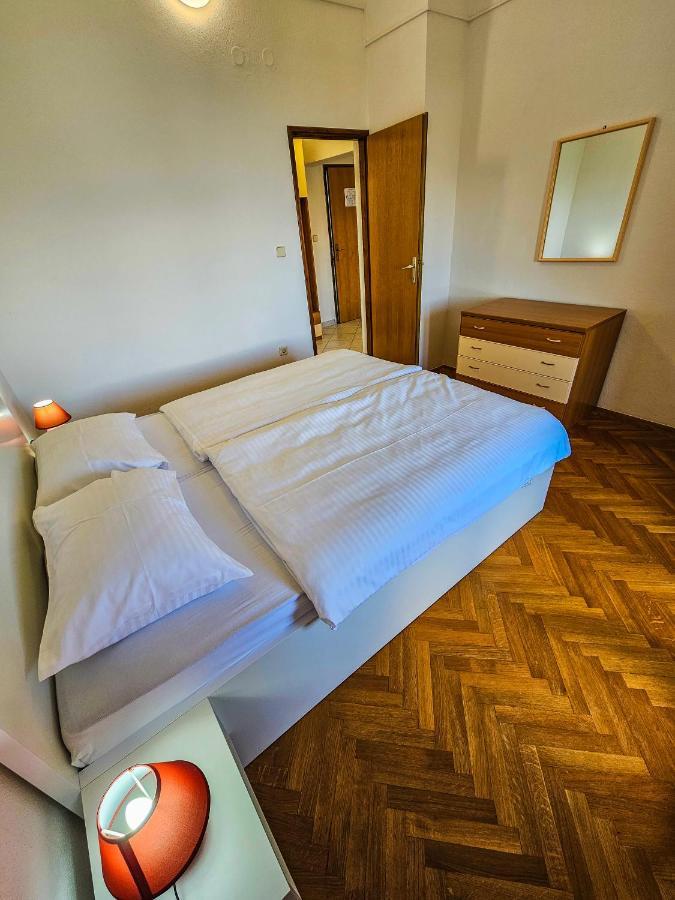 Aenona Sea View Apartments Нин Экстерьер фото