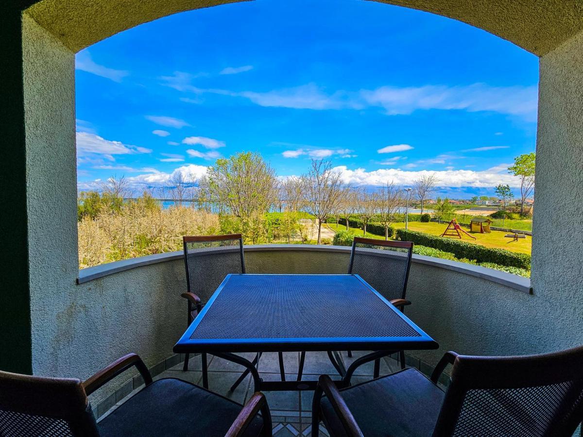 Aenona Sea View Apartments Нин Экстерьер фото